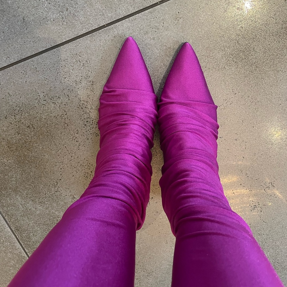 Purple Marc Cain boots